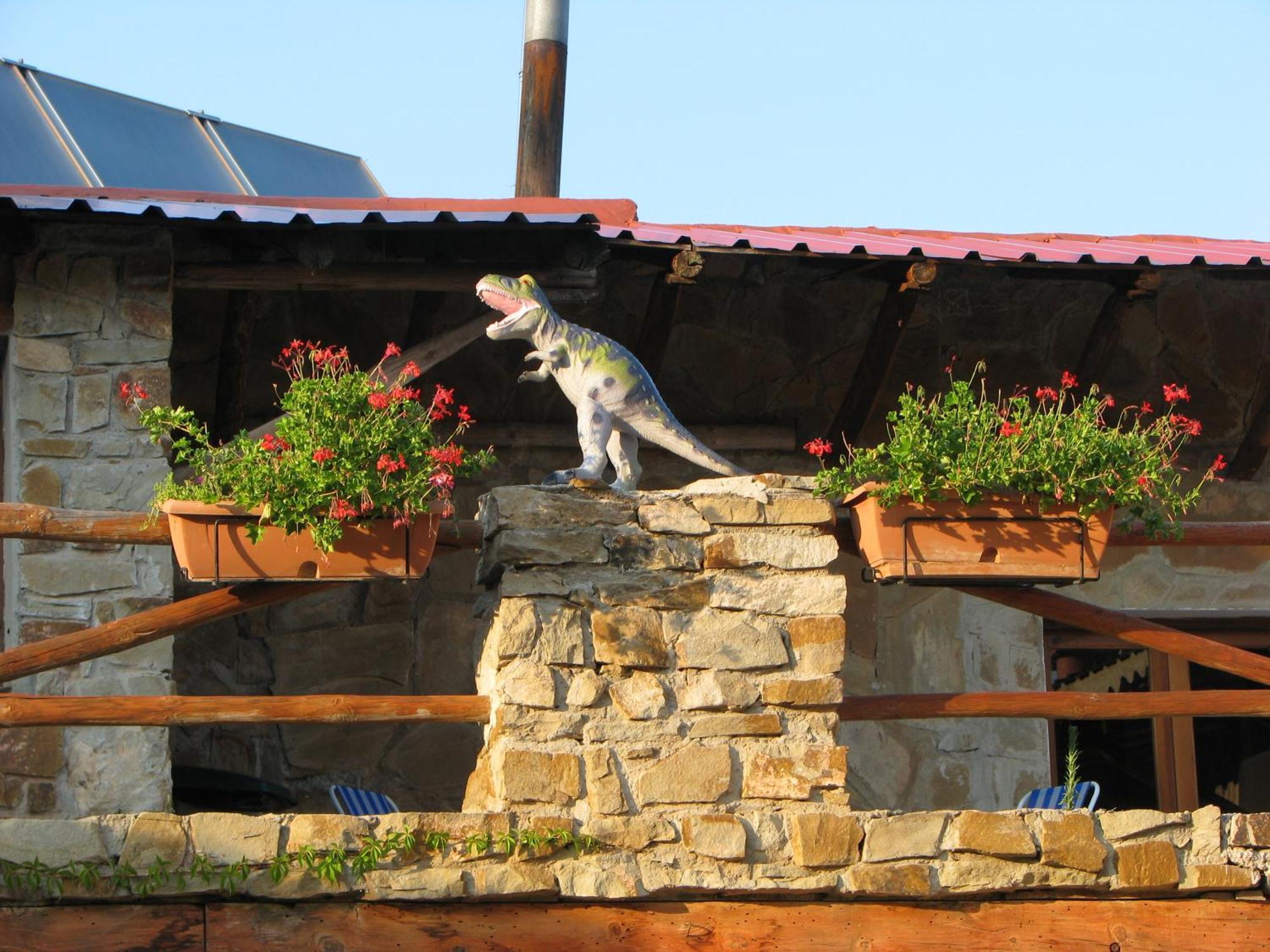 Camping Casa Fausto Cerca De Dinopolis Formiche Alto Luaran gambar