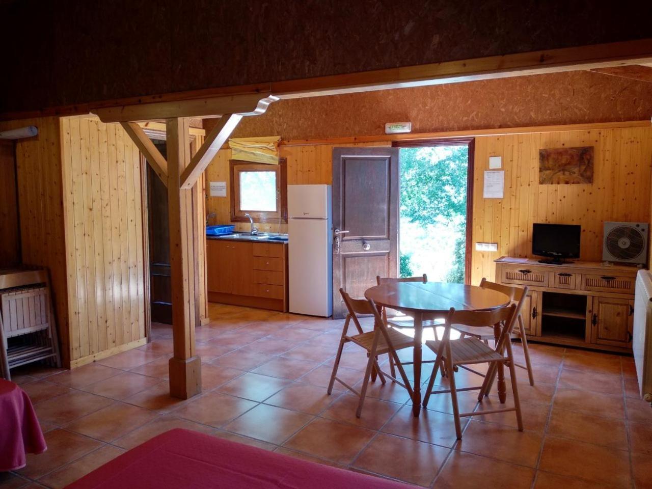 Camping Casa Fausto Cerca De Dinopolis Formiche Alto Luaran gambar